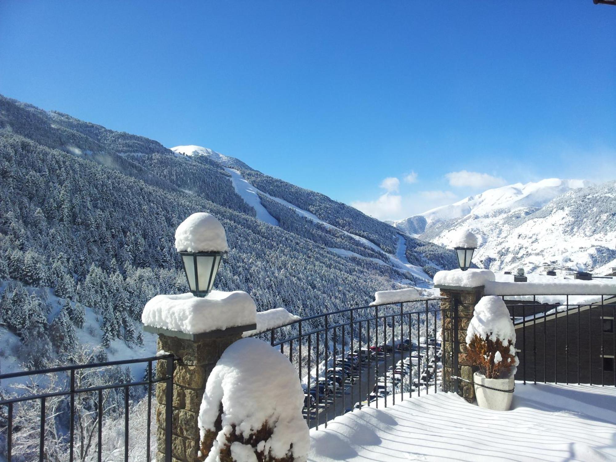 Apartaments Turistics Pirineu โซลเดว ภายนอก รูปภาพ