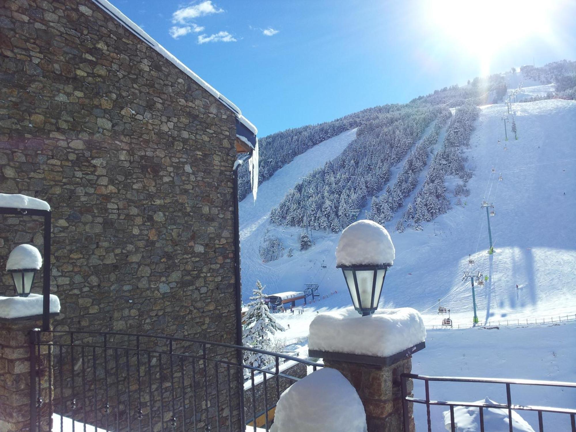 Apartaments Turistics Pirineu โซลเดว ภายนอก รูปภาพ